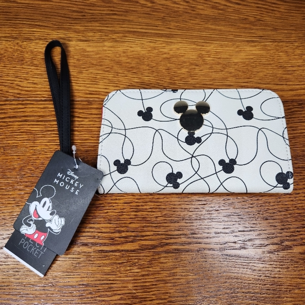 Mickey Mouse White & Black Wristlet Wallet